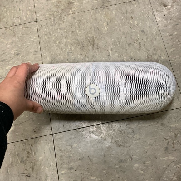 BeatsPill Xl ****RARE**** - Picture 1 of 1